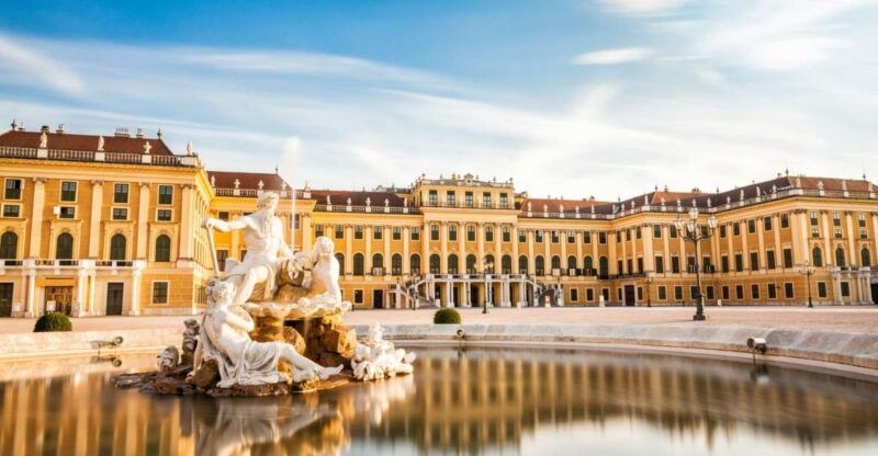 family-tour-schonbrunn-children-museum-vienna-with-transport