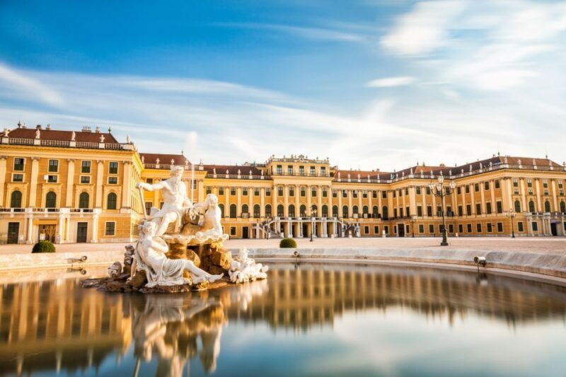 family-tour-schonbrunn-children-museum-vienna-with-transport