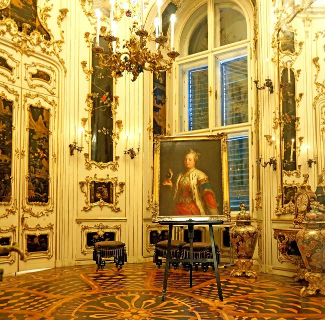 family-tour-schonbrunn-children-museum-vienna-with-transport