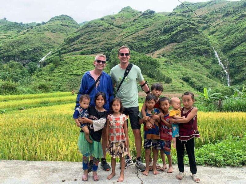 family-trip-4-days-3-nights-ha-giang-loop-private-car-tour
