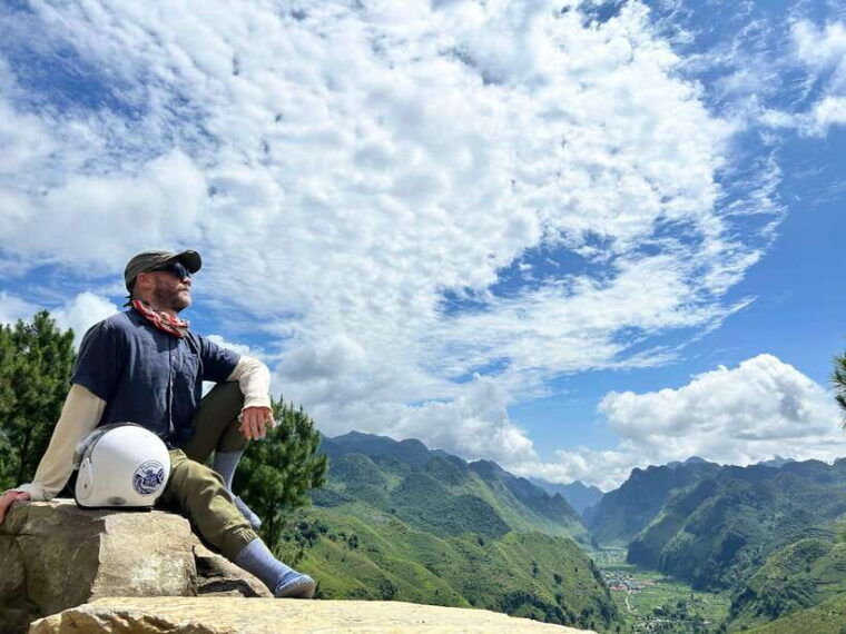 family-trip-4-days-3-nights-ha-giang-loop-private-car-tour