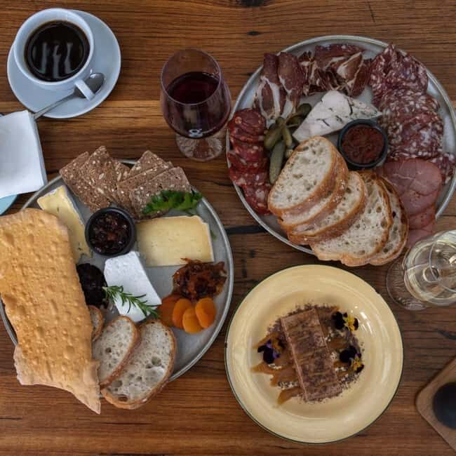 Farmer's Lunch and Arthurs Seat Eagle Cable Car Ride - For 2 - A Scenic Gondola Ride with a View to Remember