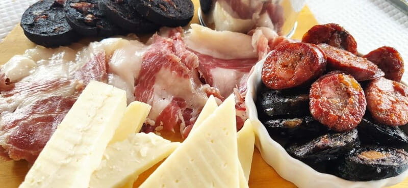 Faro food tour (with drinks) & city highlights - 10 tastings - The Itinerary in Detail