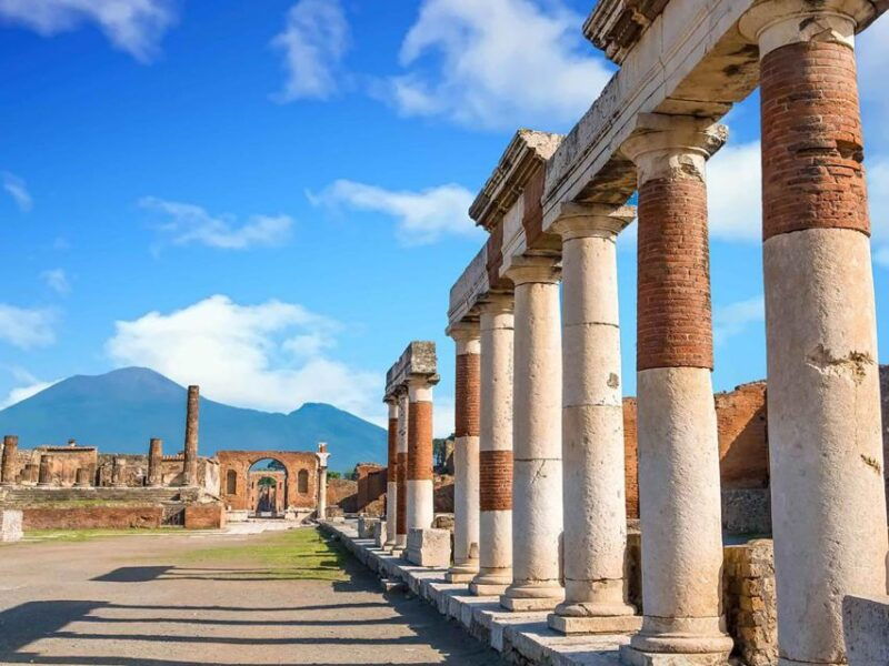 fascinating-excursion-through-pompeii-and-vesuvius