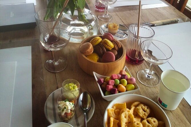 fashion-design-on-the-boat-with-brunch-in-the-centre-of-paris