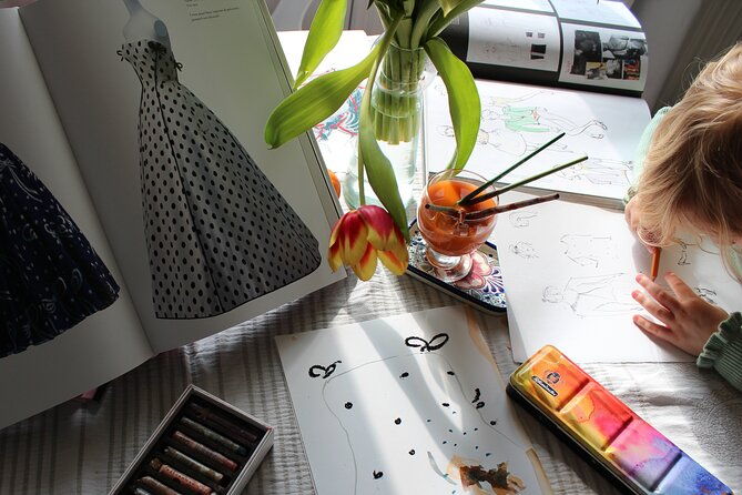 fashion-design-on-the-boat-with-brunch-in-the-centre-of-paris