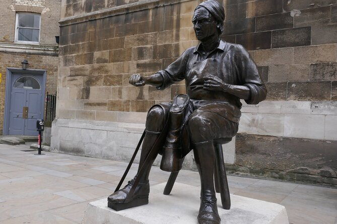 fashion-in-the-square-mile-walking-tour-in-city-of-london