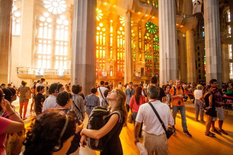 fast-track-access-sagrada-familia-1-5-hour-guided-tour