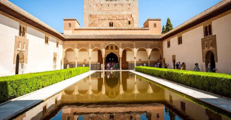 fast-track-alhambra-nasrid-palaces-guided-tour