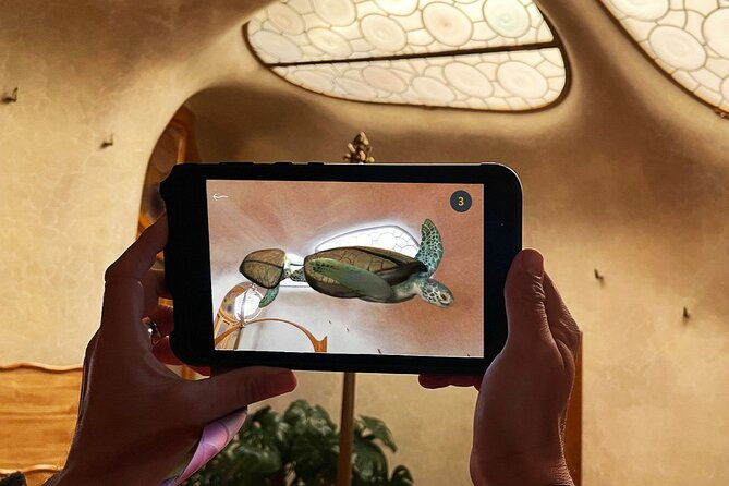 fast-track-casa-batllo-and-la-casa-mila-guided-tour