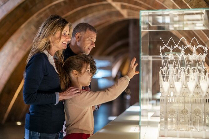 fast-track-la-casa-mila-guided-tour