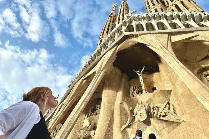 fast-track-sagrada-familia-guided-tour