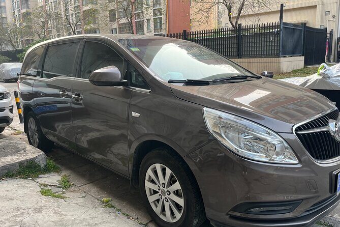 Fast Train Ticket from Guangzhou to Hong Kong with Station Transfer in Guanghou - Who Should Consider This Service?