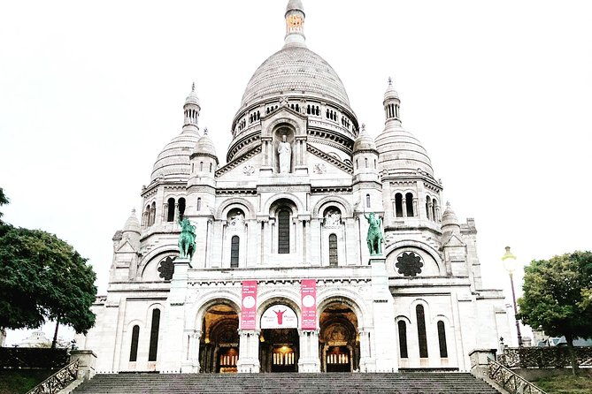 fat-cat-gets-the-early-bird-montmartre