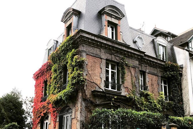 fat-cat-gets-the-early-bird-montmartre