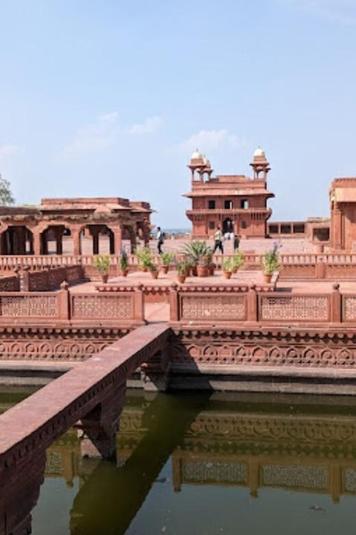 Fatehpur Sikri Private Day Trip with Transfers - Key Points