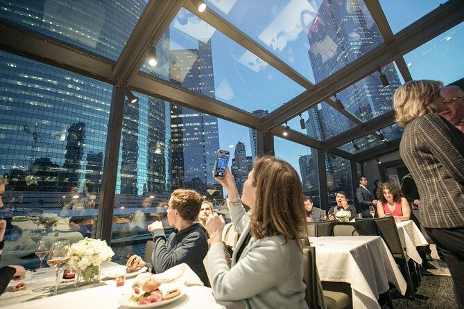 fathers-day-plated-dinner-cruise-on-the-chicago-river