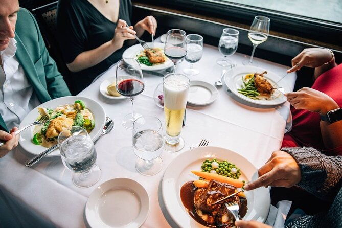 fathers-day-plated-dinner-cruise-on-the-chicago-river
