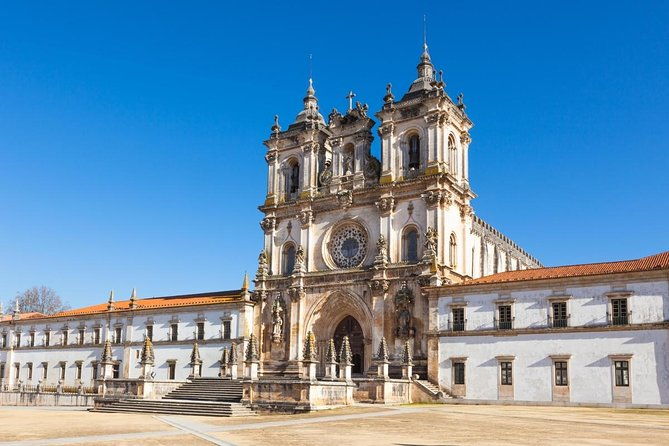 fatima-batalha-alcobaca-and-nazare-private-tour