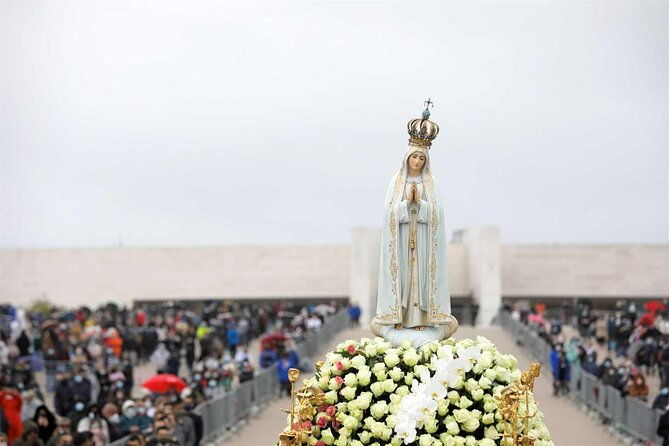 fatima-batalha-alcobaca-and-nazare-private-tour