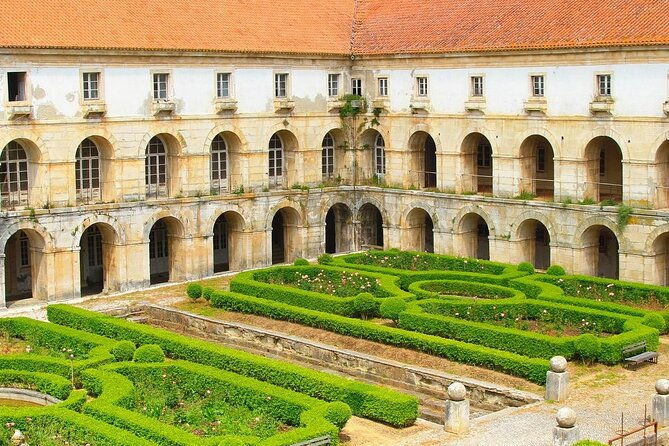 fatima-batalha-alcobaca-and-nazare-private-tour