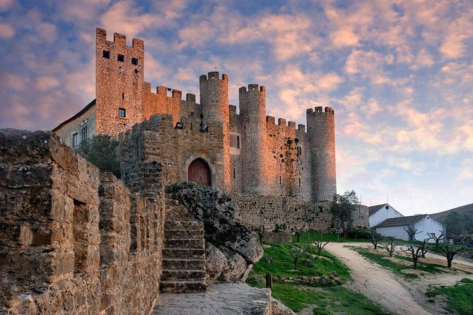 fatima-batalha-nazare-and-obidos-full-day-tour-from-lisbon