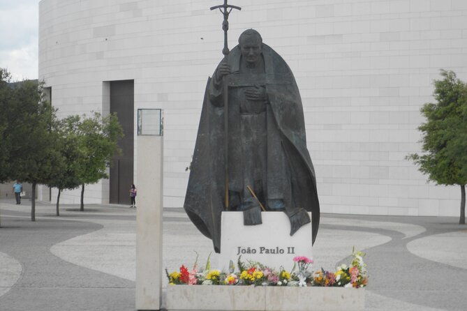 fatima-batalha-nazare-and-obidos-tour-from-lisbon