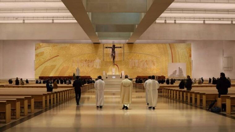fatima-day-trip-from-lisbon-small-groups