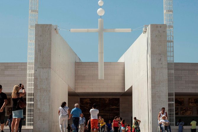 fatima-nazare-and-obidos-full-day-private-tour