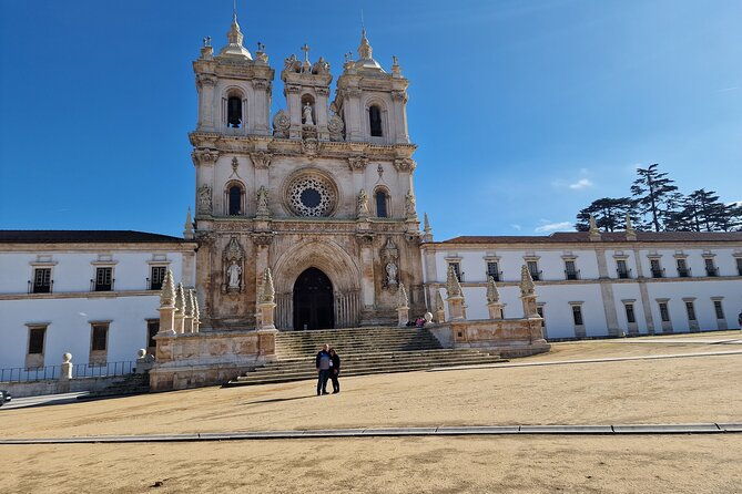fatima-nazare-and-obidos-full-day-private-tour-from-lisbon
