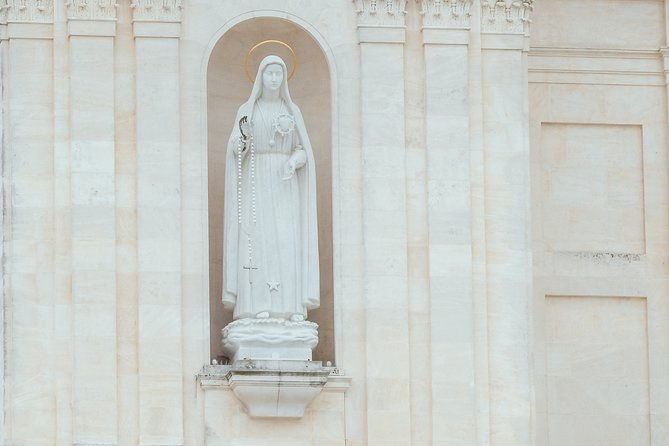 fatima-obidos-nazare-private-day-trip-from-lisbon