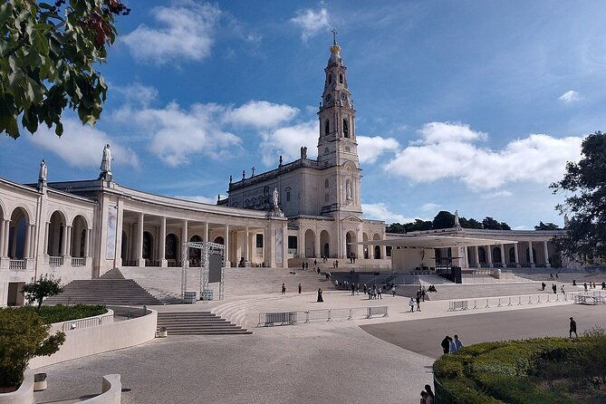 fatima-sanctuary-and-pastorinhos-village-private-tour-from-porto