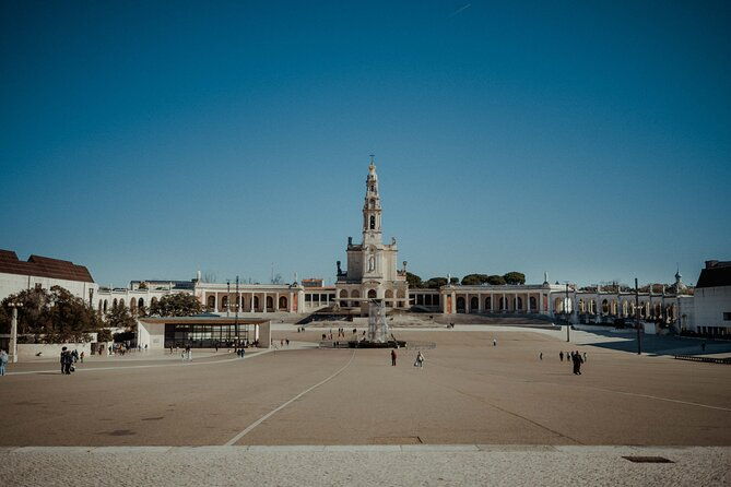 fatimas-wonders-religious-capital-private-tour