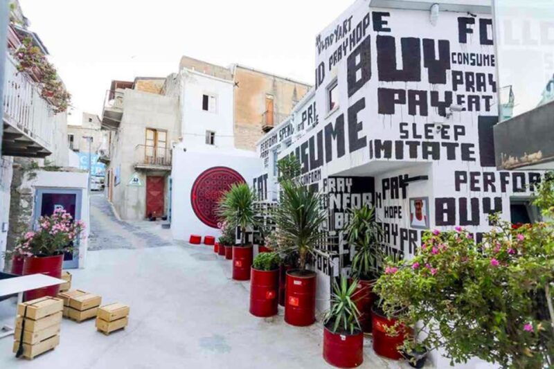 favara-guided-walking-tour-with-cannolo-and-sicilian-lunch