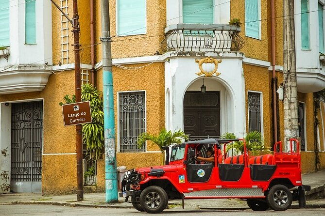 favela-jeep-tour-to-rocinha-and-capoeira-with-local-culture