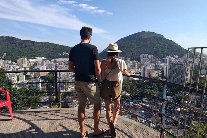 favela-tour-the-path-of-michael-jackson-in-rio