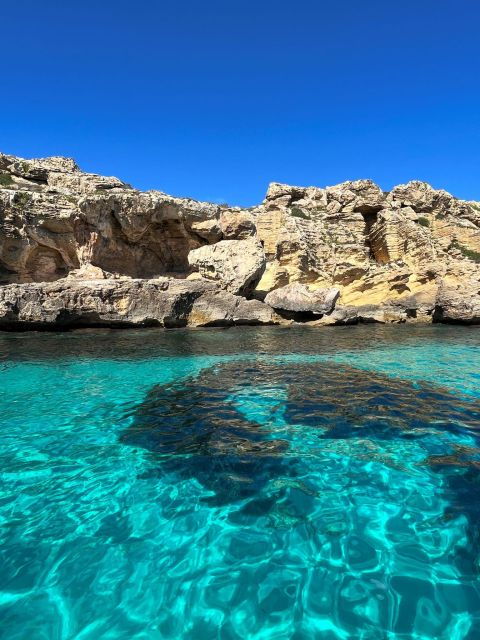 favignana-excursions-by-dinghy-from-marsala