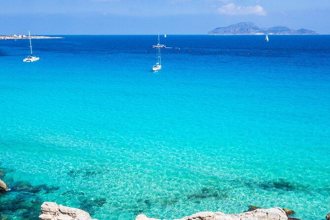 favignana-inflatable-boat-tour-wine-tasting-snorkeling-and-relaxation