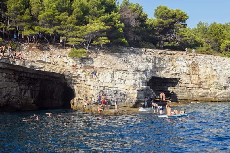 FAZANA Boat Tour Galebove stijene - NP Brijuni with Lunch - Key Points
