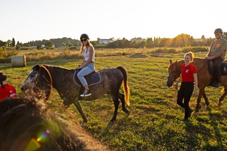 fazana-sunset-1-hour-horse-riding-in-nature-with-guide