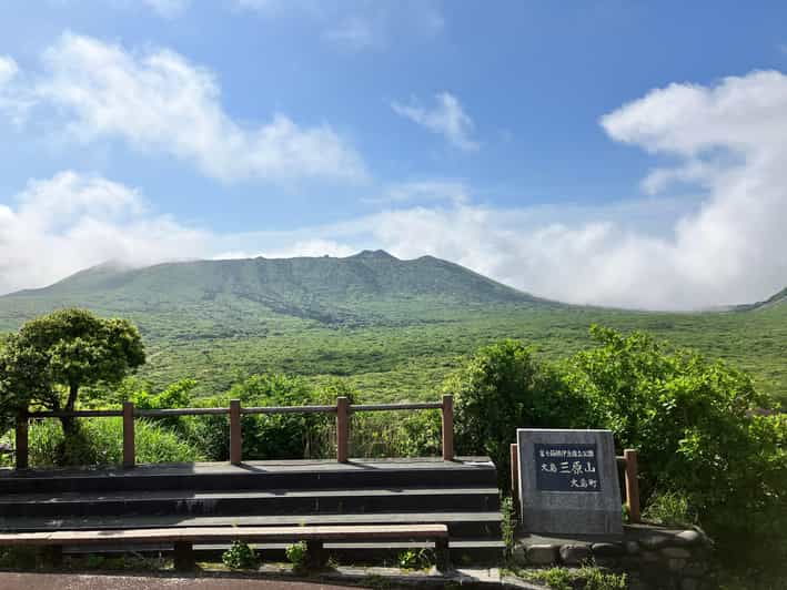 feel-the-volcano-by-trekking-at-mt-mihara