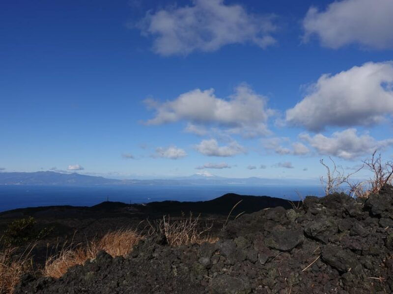 feel-the-volcano-by-trekking-at-mt-mihara