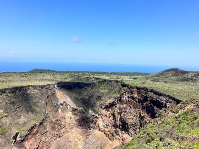 feel-the-volcano-by-trekking-at-mt-mihara