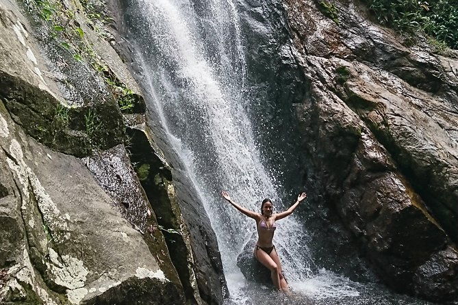 feiticeiras-waterfall-beaches-of-enseada-das-estrelas-full-day-private-hike
