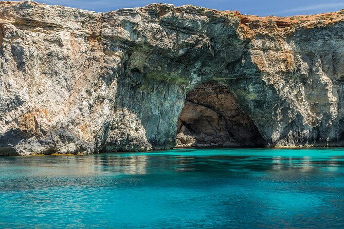 fernandes-cruise-to-blue-lagoon-in-comino-and-gozo