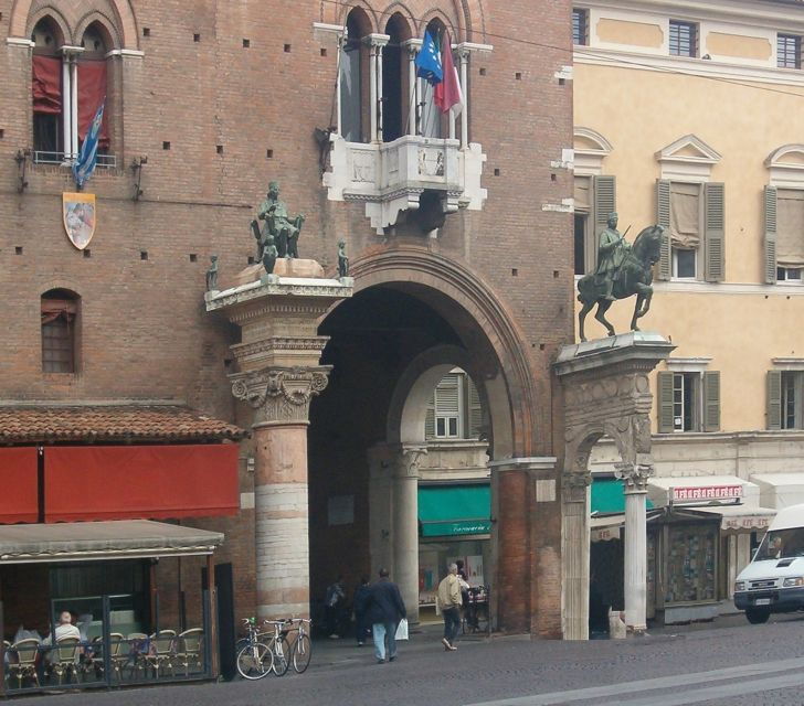 ferrara-2-hour-city-center-walking-tour