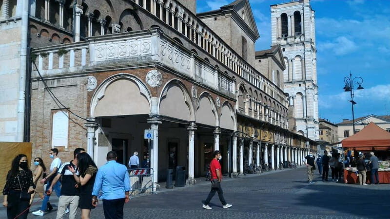 Ferrara: Medieval Ferrara and the Jewish Ghetto Walking Tour - A Closer Look at the Tour Experience