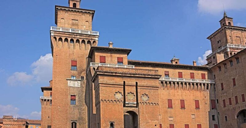 ferrara-private-walking-tour-with-local-guide