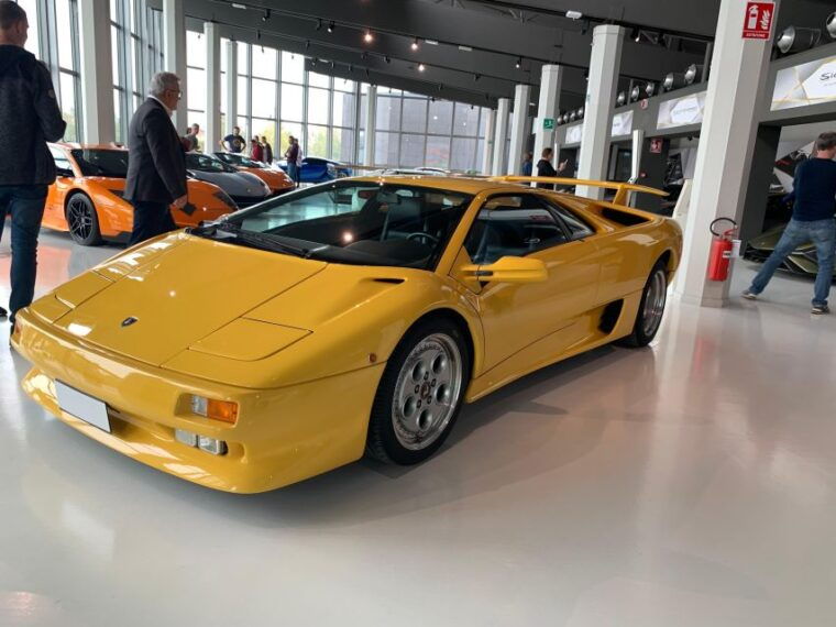 ferrari-enzo-ferrari-lamborghini-pagani-museums-day-tour