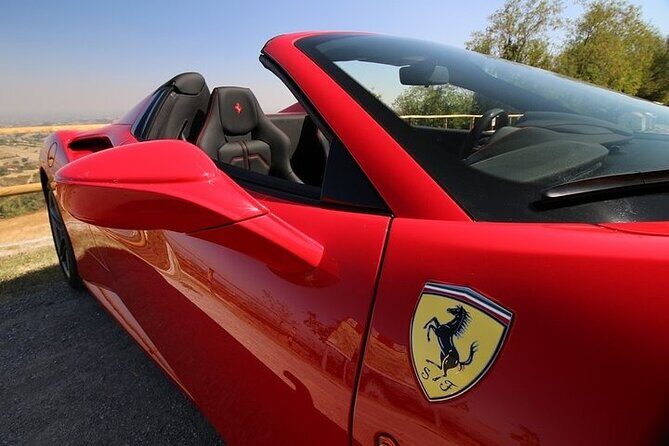 Ferrari GTC4 Lusso V12 - Driving Experience in Maranello - Key Points
